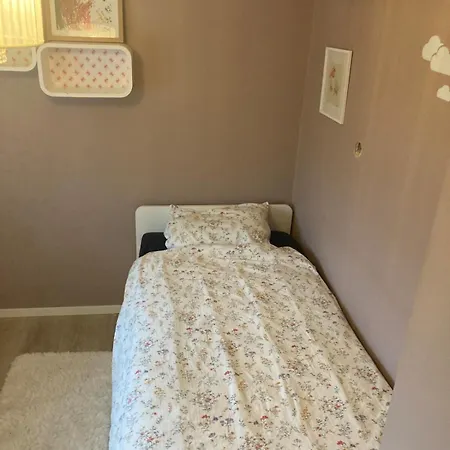 Duplex Near Airport Feriehus