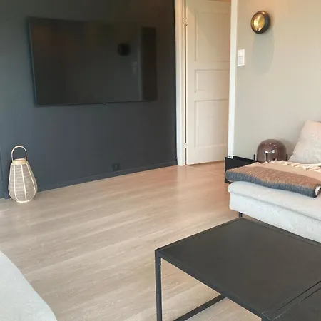 펜션 Duplex Near Airport *