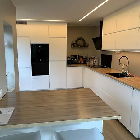 Duplex Near Airport Feriehus *