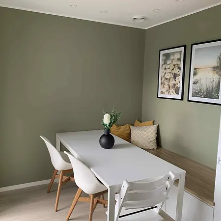 Duplex Near Airport Feriehus *