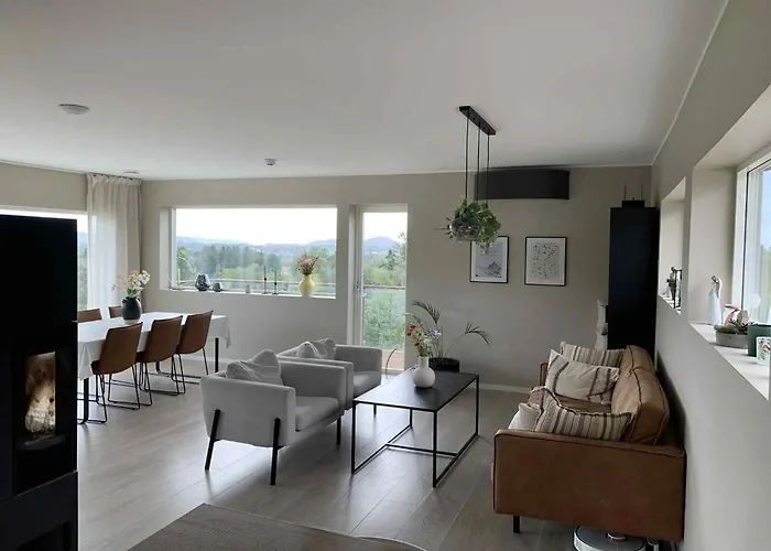 Duplex Near Airport Feriehus Bergen